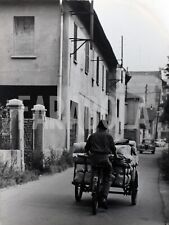 Foto Vintage Milano Trasporto merci in bicicletta anni 60 stampa 21x27 cm