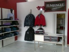 ARREDAMENTI NEGOZIO COMPLETI APPENDERIA LEGNO E ACCIAIO 