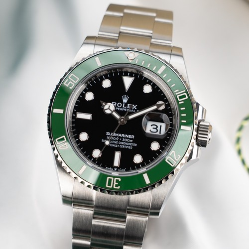 Rolex submariner 126610lv - rolex,