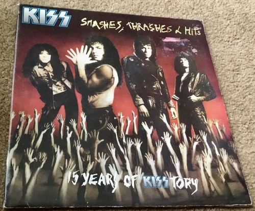 Kiss smashes thrashes - smashes,,