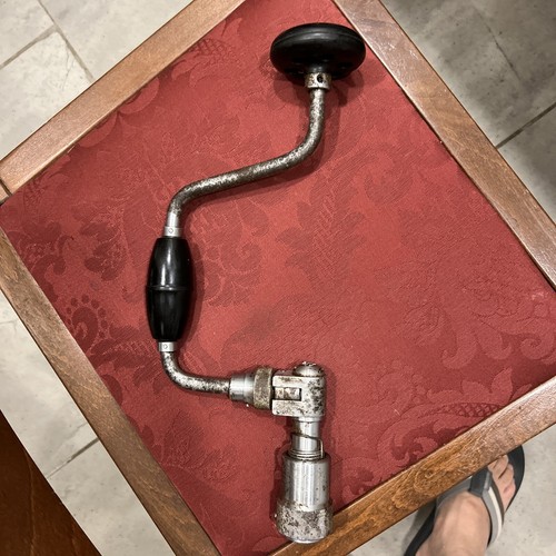 Trapano manuale russo