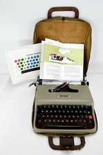 MACCHINA DA SCRIVERE TYPEWRITER OLIVETTI LETTERA 22 BEIGE - matr. 106176