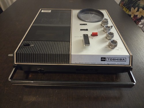 Toshiba 221 radio - toshiba,