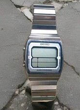 SEIKO QUARTZ  SPORTS 100