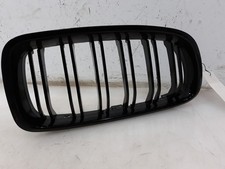 51137263479 FRONT GRILLE /
