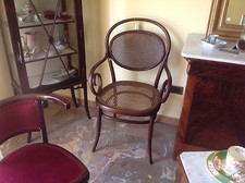 Poltrona con braccioli a ricciolo - Thonet, Kohn - senza marchio