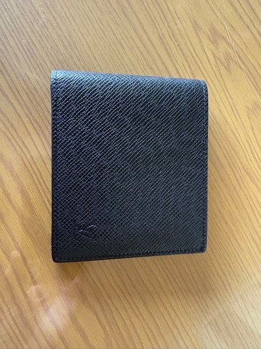 Authenticated louis vuitton - louis,