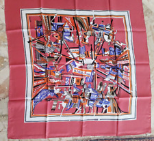 foulard di seta con disegno di