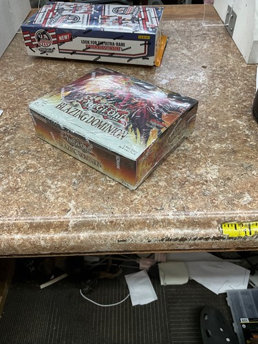 Blazing dominion box - yu-gi-oh!,