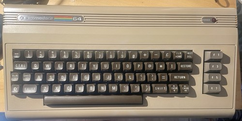 C64 commodore breadbin - -,