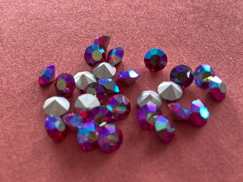 Swarovski 1012 light siam - #1012,
