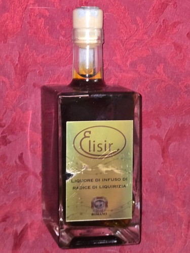 Liquore infuso liquirizia