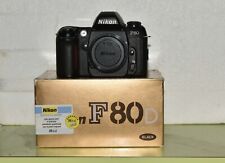 Fotocamera analogica Nikon F80D, in eccellenti condizioni.