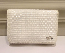 Nuova con etichette e scatola