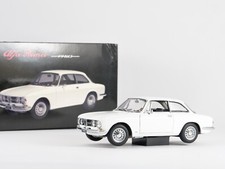 Auto art 1/18 Alfa romeo 1750