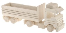Camion con cassone in legno