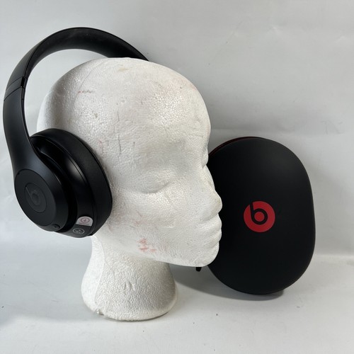Beats dre studio3 - by, over