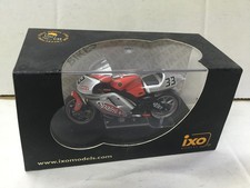 Ixo Models 1:24 YAMAHA YZR-M1