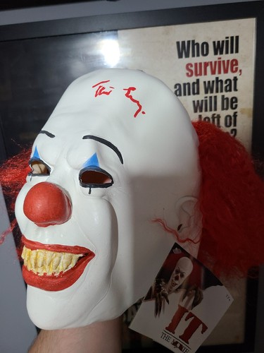 Tim curry signed - curry, pennywise