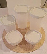 TUPPERWARE SET