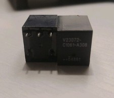 N 2 Relè Nuovo V23072