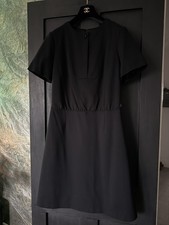 Abito Chanel classico nero aderente foderato linea A 42 UK 14-16 ottime condizioni