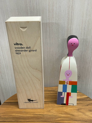 Bambola legno vitra - in,