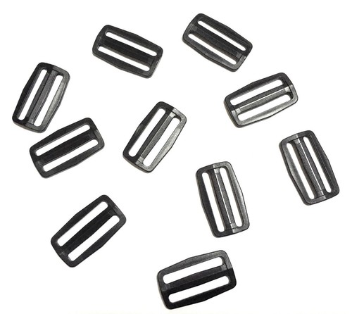 Fibbia plastica nera - in,