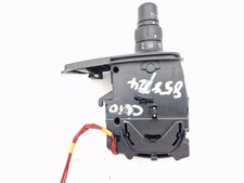 8201590638 BLOCCO COMANDO VOLANTE LUCI per RENAULT CLIO 3A SERIE (05/09>) 2009