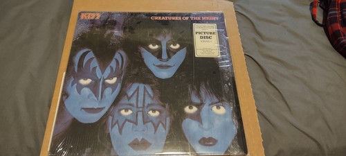 Kiss creatures the night - kiss,