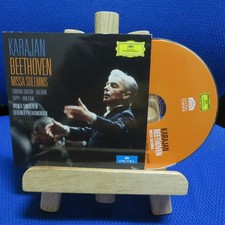 Una collezione di DVD condotti