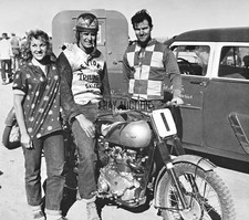 Triumph Bonneville racer con