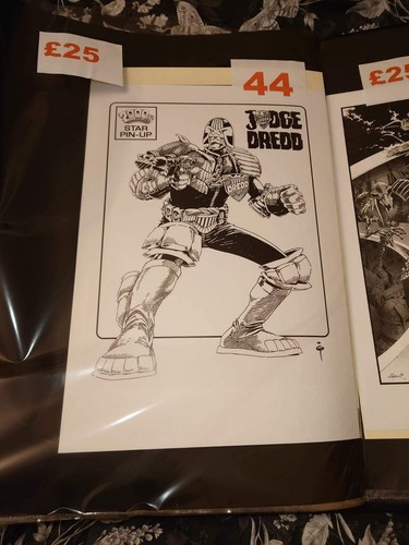 2000ad judge dredd - judge, signed