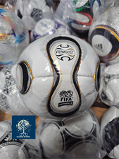 2 pezzi Adidas Teamgeist 2006