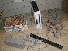 NINTENDO WII WHITE CONSOLE