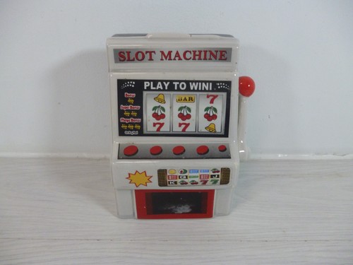 Vintage 1970s toy - slot, machine