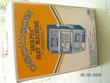 SLOT MACHINE CASINO CROWN -