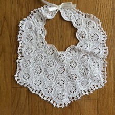 Bavaglino all'uncinetto