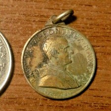 Medaglia religiosa cattolica Papa Paolo VI argento placcato oro .800 vintage 