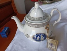 TEIERA IN PORCELLANA FINE