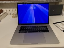 MacBook Pro 15" Touch Bar