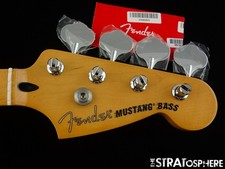 Fender Player II Mustang Bass PJ NECK + ACCORDATORI, chitarra scala 30" acero