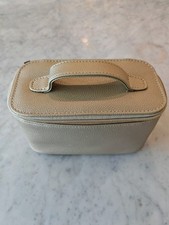 Emirates 1a First Class Women