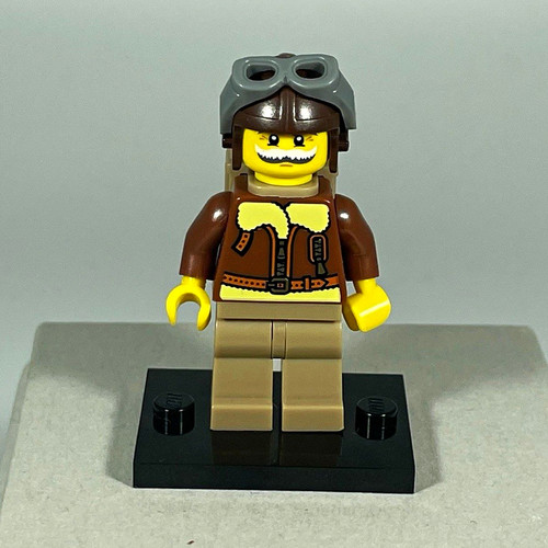 Lego pilot minifigure - pilot, 3