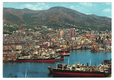 GENOVA – Porto con navi