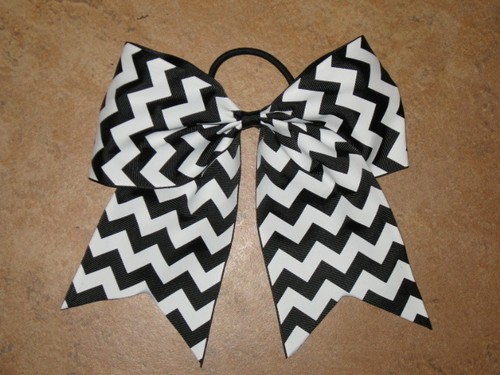 Nuovo chevron black - "chevron, black"