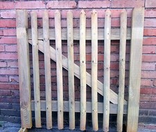 Cancelletto in legno 100x100