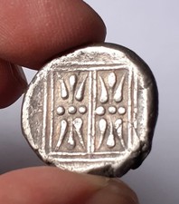 Didramma Greca Animale che allatta e forse doppio scudo? – NO RISERVA