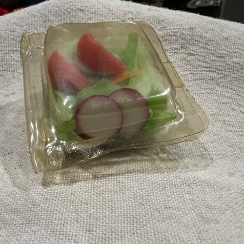Calamita frigo insalata