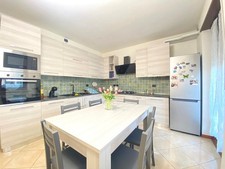 cucina completa di elettrodomestici usata